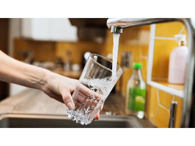 Чи потрібно очищати воду з-під крану? 